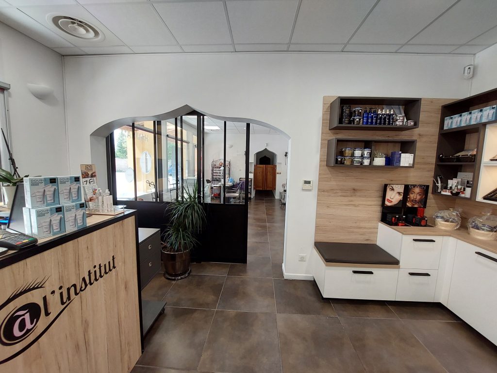 A l'Institut institut de beauté dignes